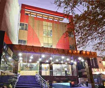 Hotel 9 Star